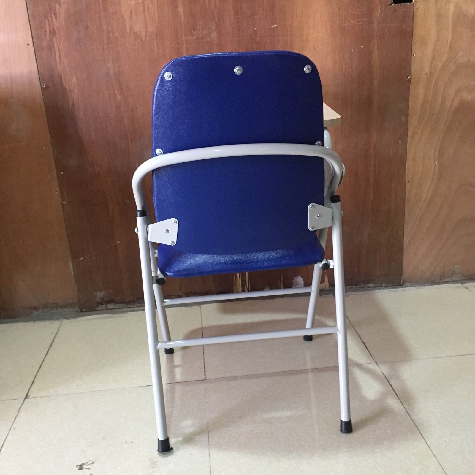 Ghế gấp liền bàn chân sơn tĩnh điện