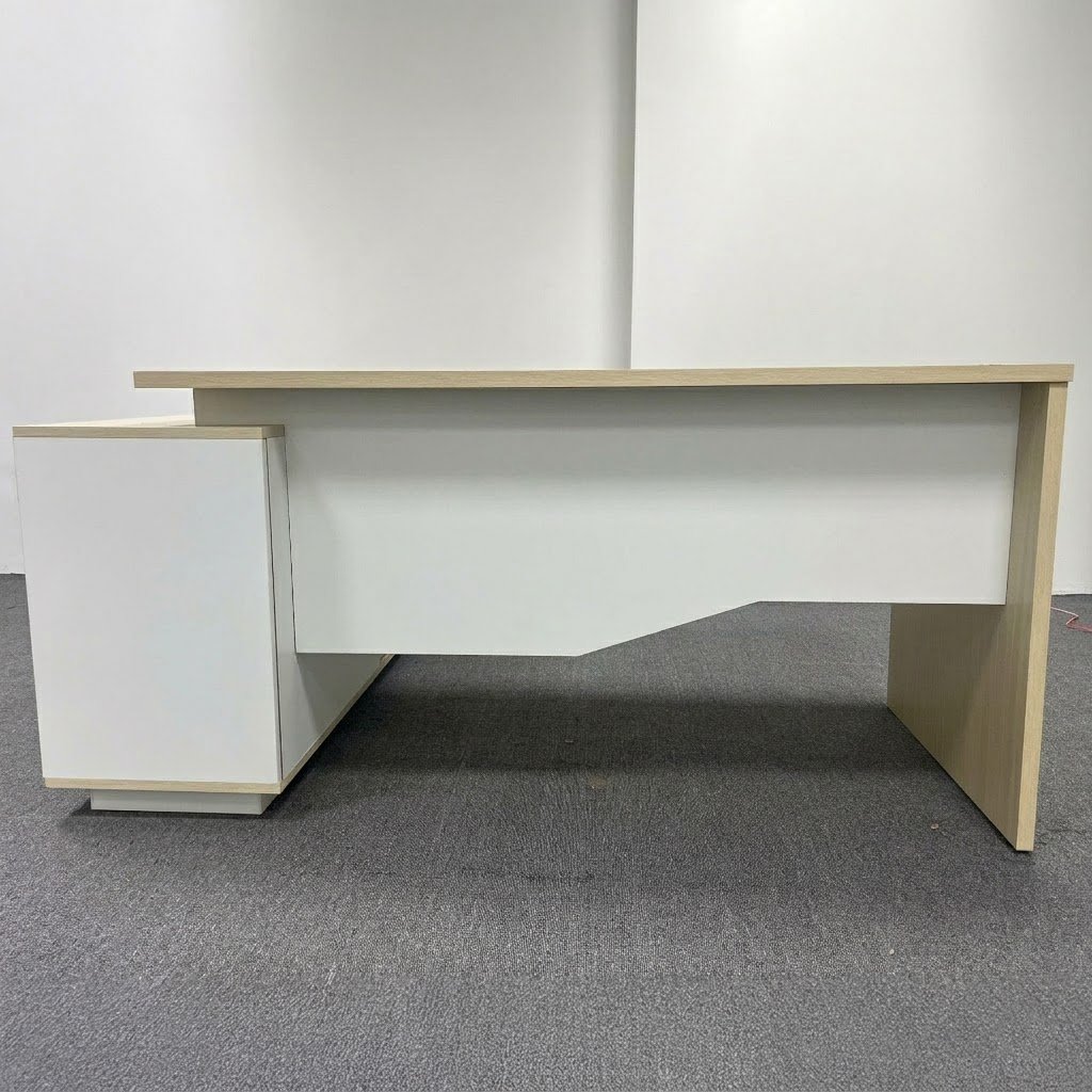 Chữ L Có Tủ Phụ Và Ngăn Lưu Trữ Pesi 1m4