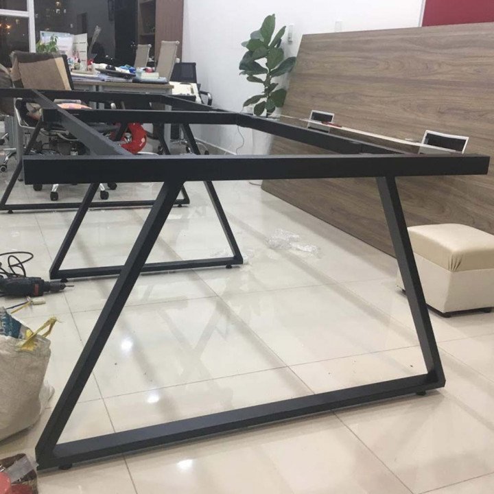 Chân bàn họp 240x120cm hệ Trapeze II Concept lắp ráp