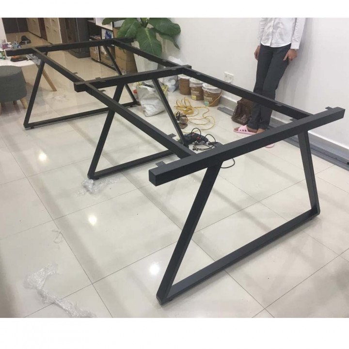 Chân bàn họp 240x120cm hệ Trapeze II Concept lắp ráp