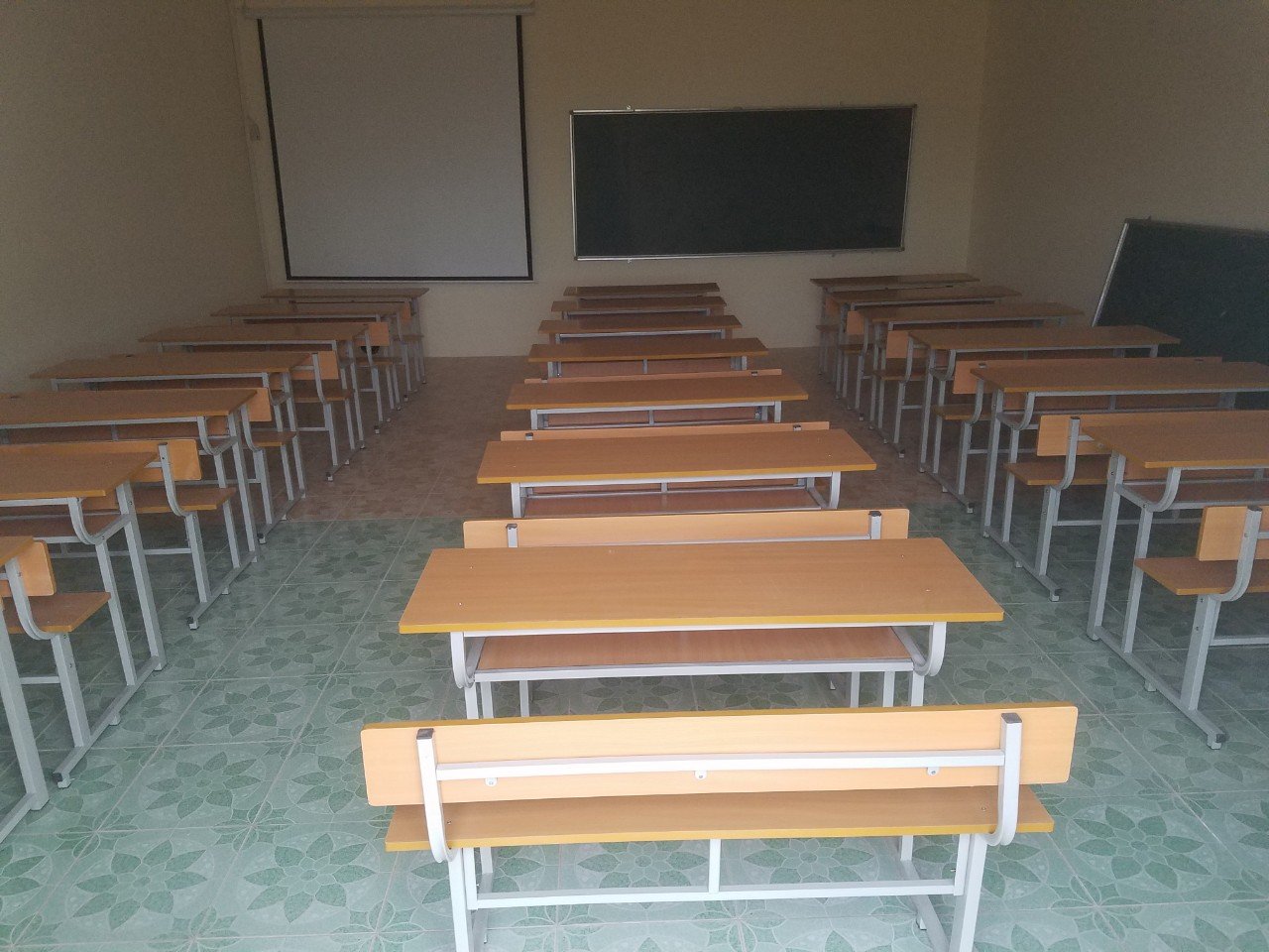Bàn học sinh lớp học liền ghế tựa lưng