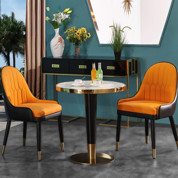 Ban-tron-tiep-khach-showroom-sang-trong